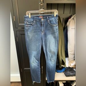 MOTHER The Looker Two Step Ankle Fray Jeans size 25